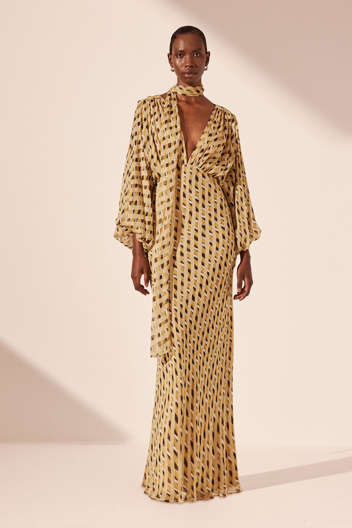 AXEL PLUNGE BALLOON SLEEVE MAXI DRESS | WHEAT/MULTI | DRESSES | SHONA JOY – Shona  Joy