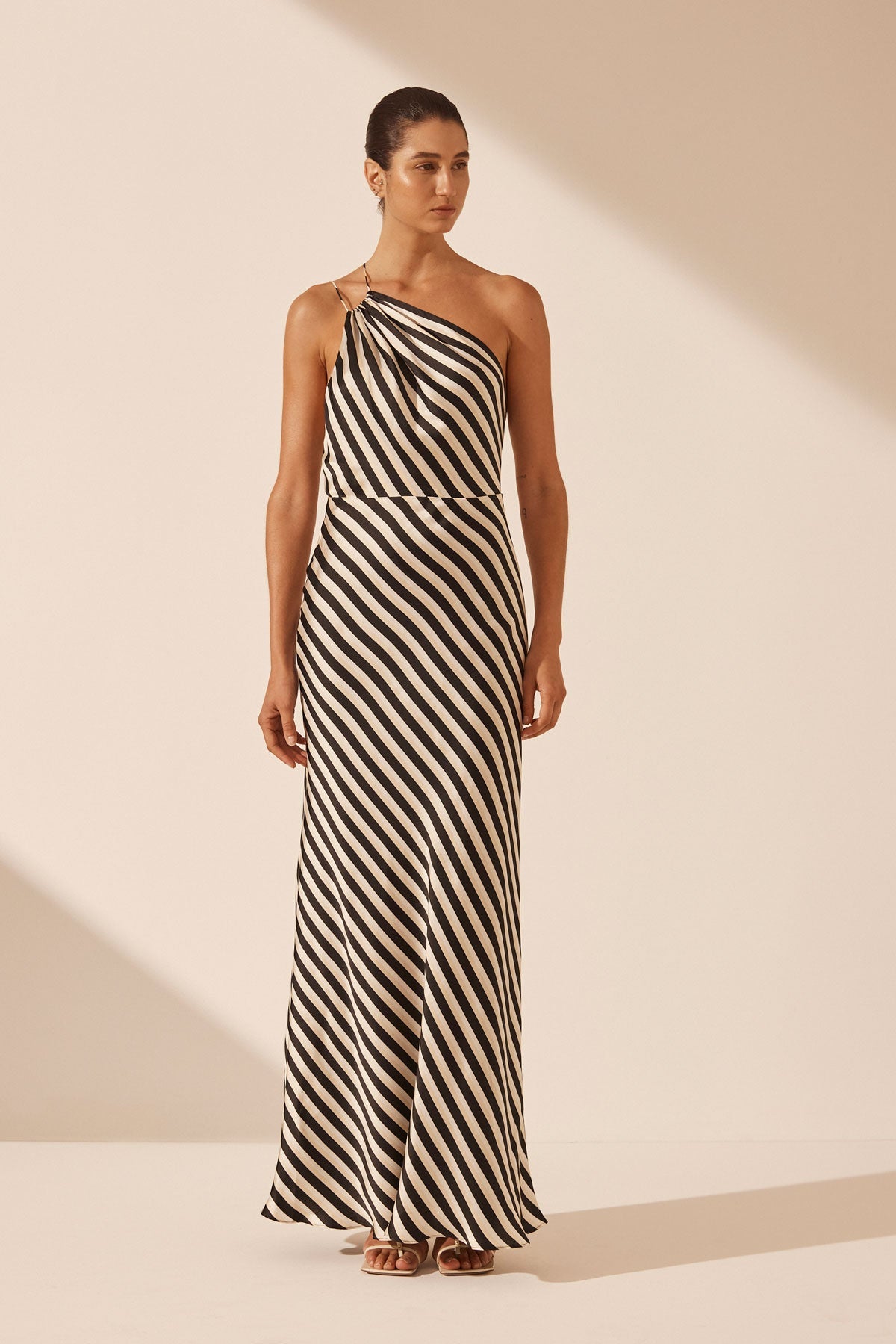 Shona joy shop one shoulder dress
