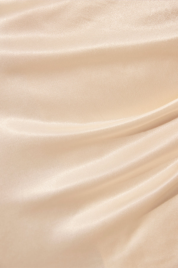 LA LUNE CREAM SWATCH