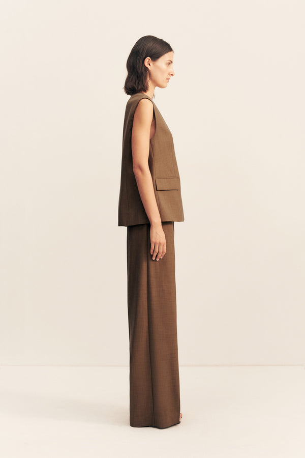 ASHER SLEEVELESS BLAZER - SADDLE