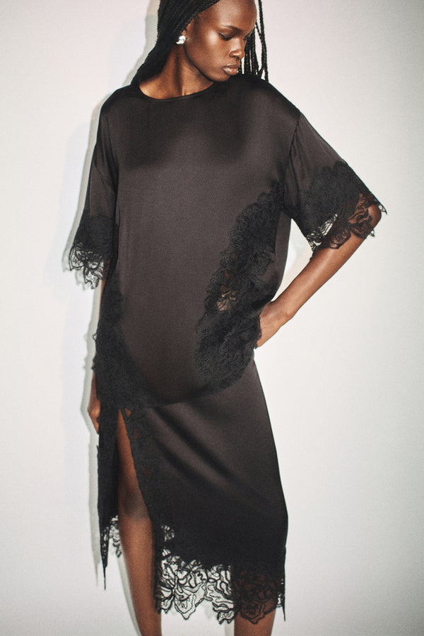 ENIKO LACE T-SHIRT - BLACK