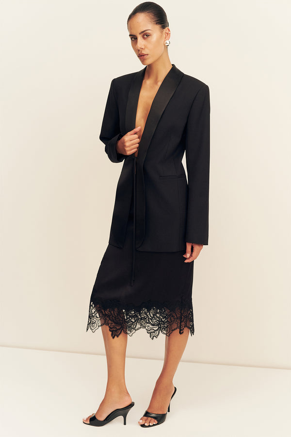 BENJI SATIN CONTRAST TUXEDO BLAZER - BLACK