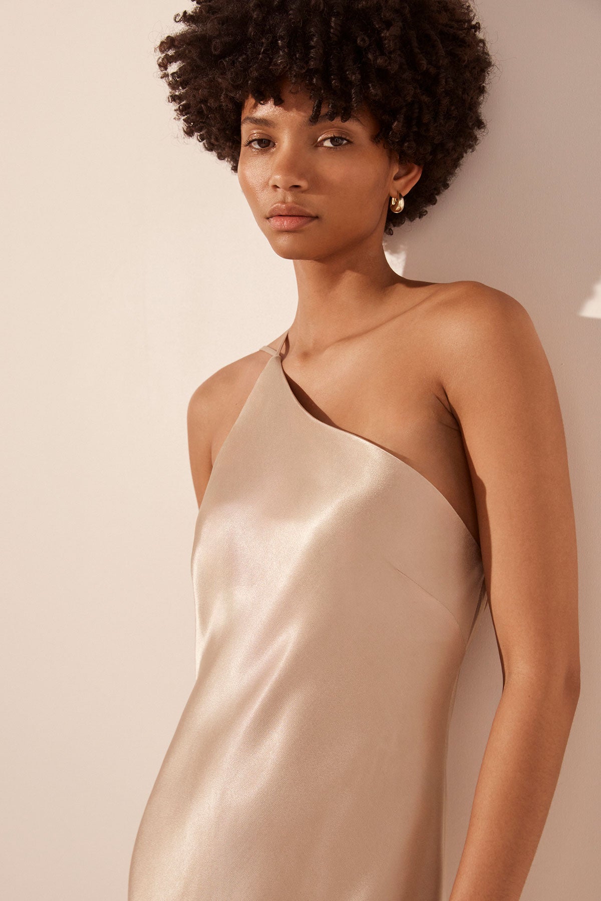 LA LUNE ONE SHOULDER COWL BACK MAXI DRESS - GOLD_D