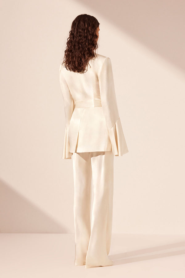 LA LUNE FLARED SLEEVE BELTED BLAZER - CREAM_B