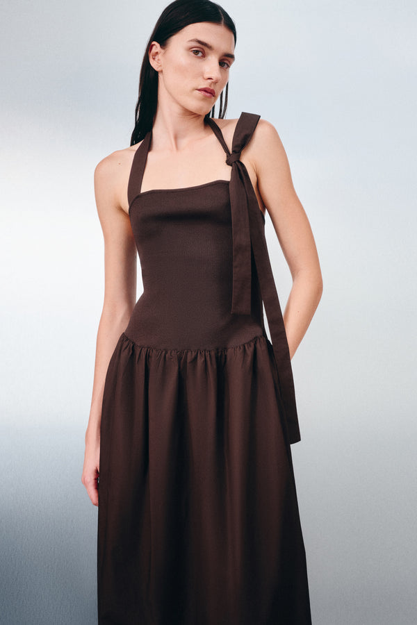 ALIAH HALTER TIE MIDI DRESS - COFFEE_