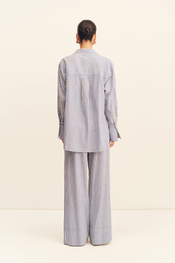 YASMINE CURVED HEM SHIRT