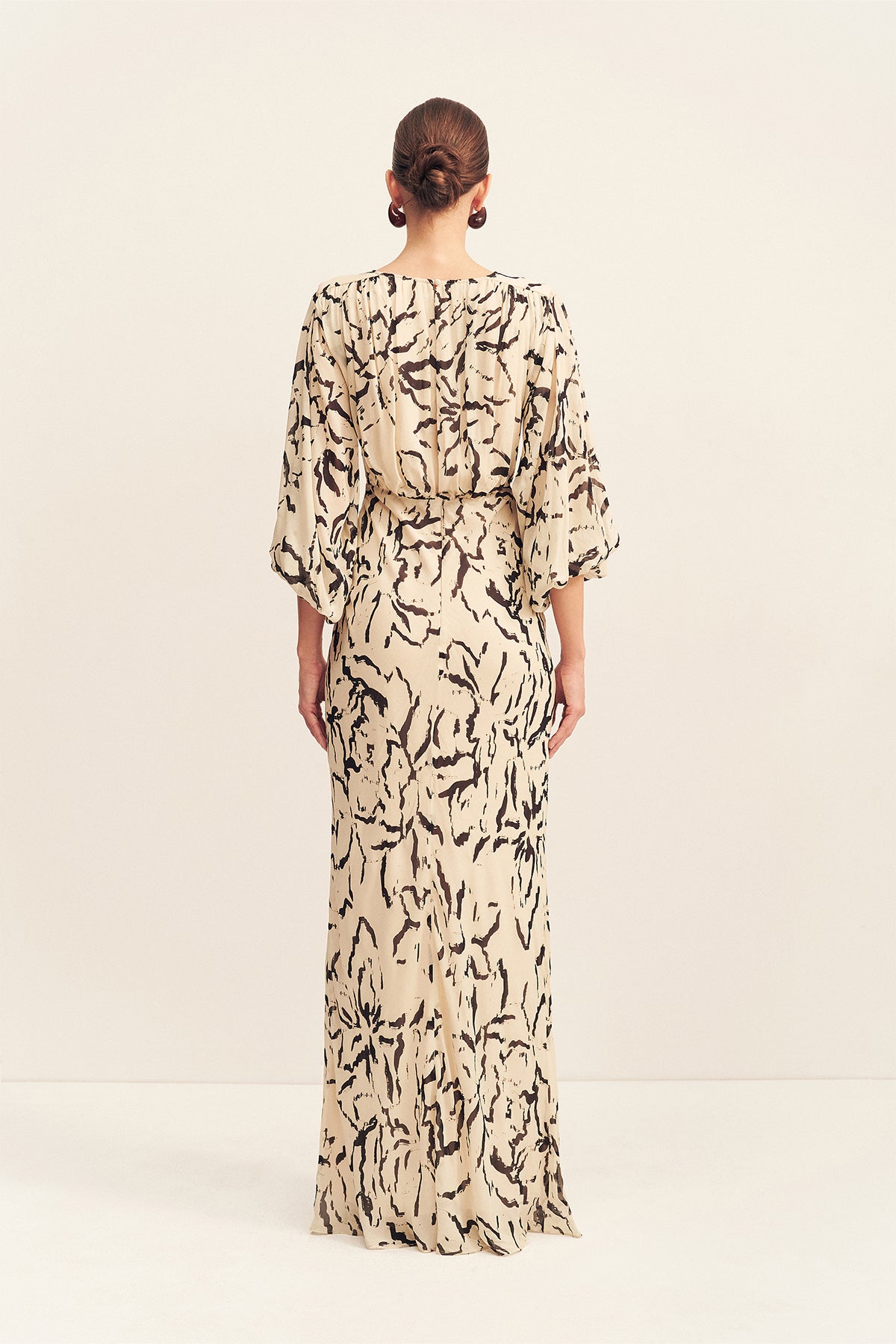 Rea Plunge Balloon Sleeve Maxi Dress | Stencil Floral | Dresses
