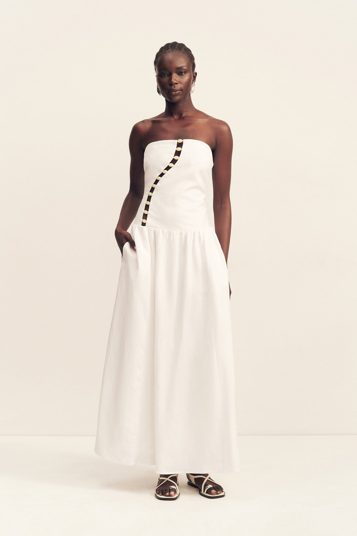 27_Effie_Strapless_Cut_Out_Max