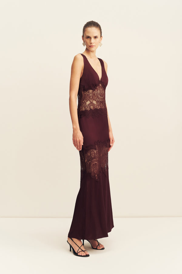 JAMILA LACE PLUNGED PANELLED MAXI DRESS - WINE TASTING