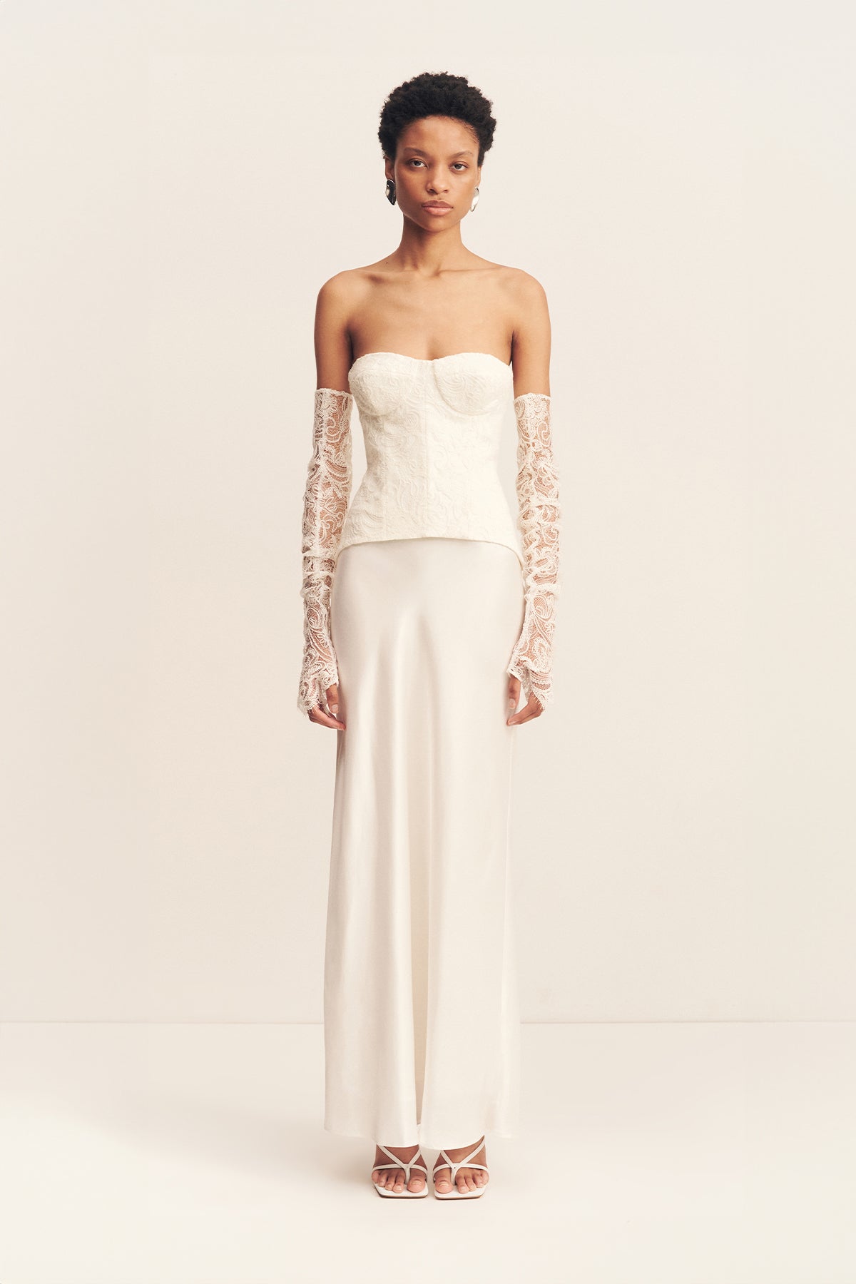 LUMINOUS LACE STRAPLESS BUSTIER - IVORY
