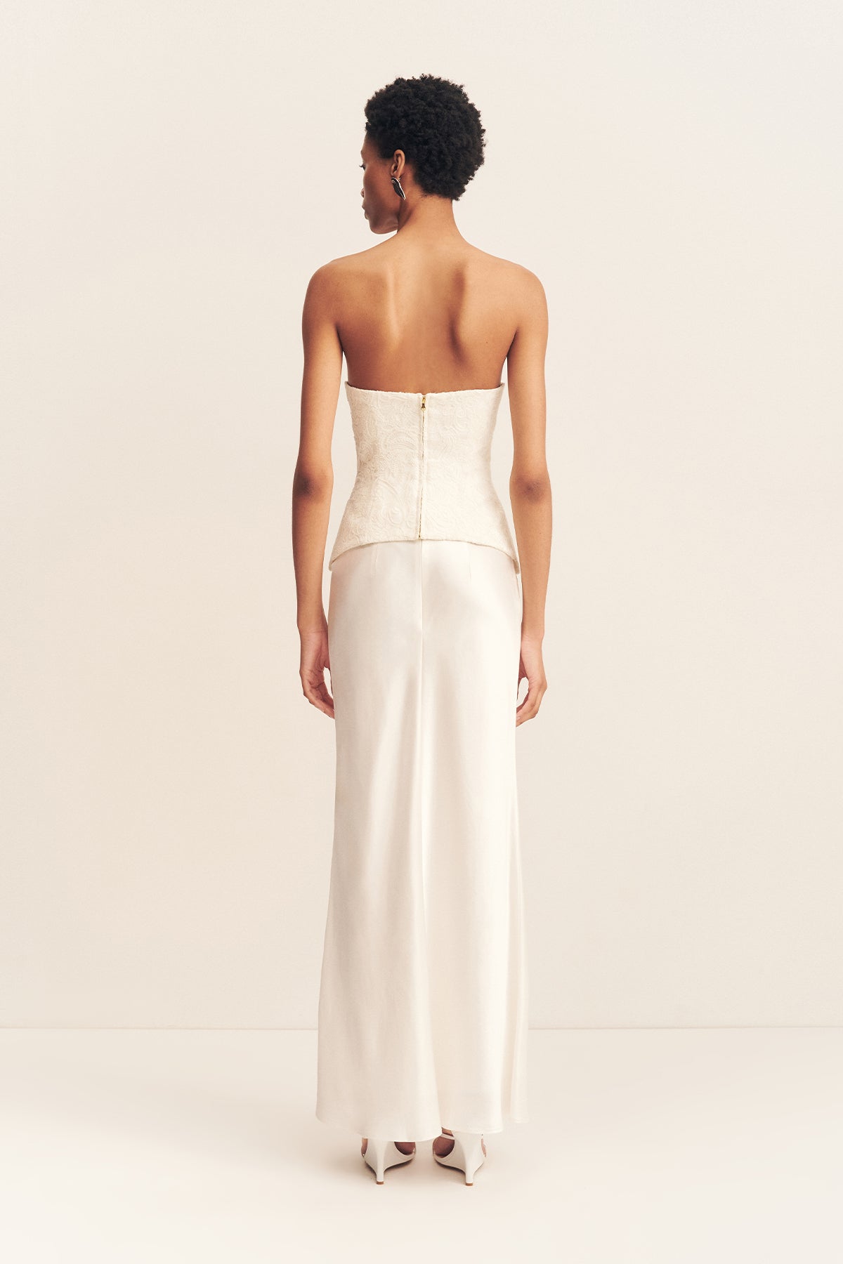 LUMINOUS LACE STRAPLESS BUSTIER - IVORY