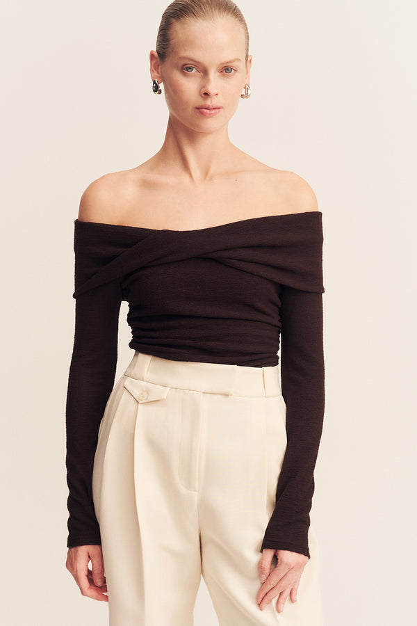 BEAU OFF SHOULDER TWIST FRONT TOP - ESPRESSO_D