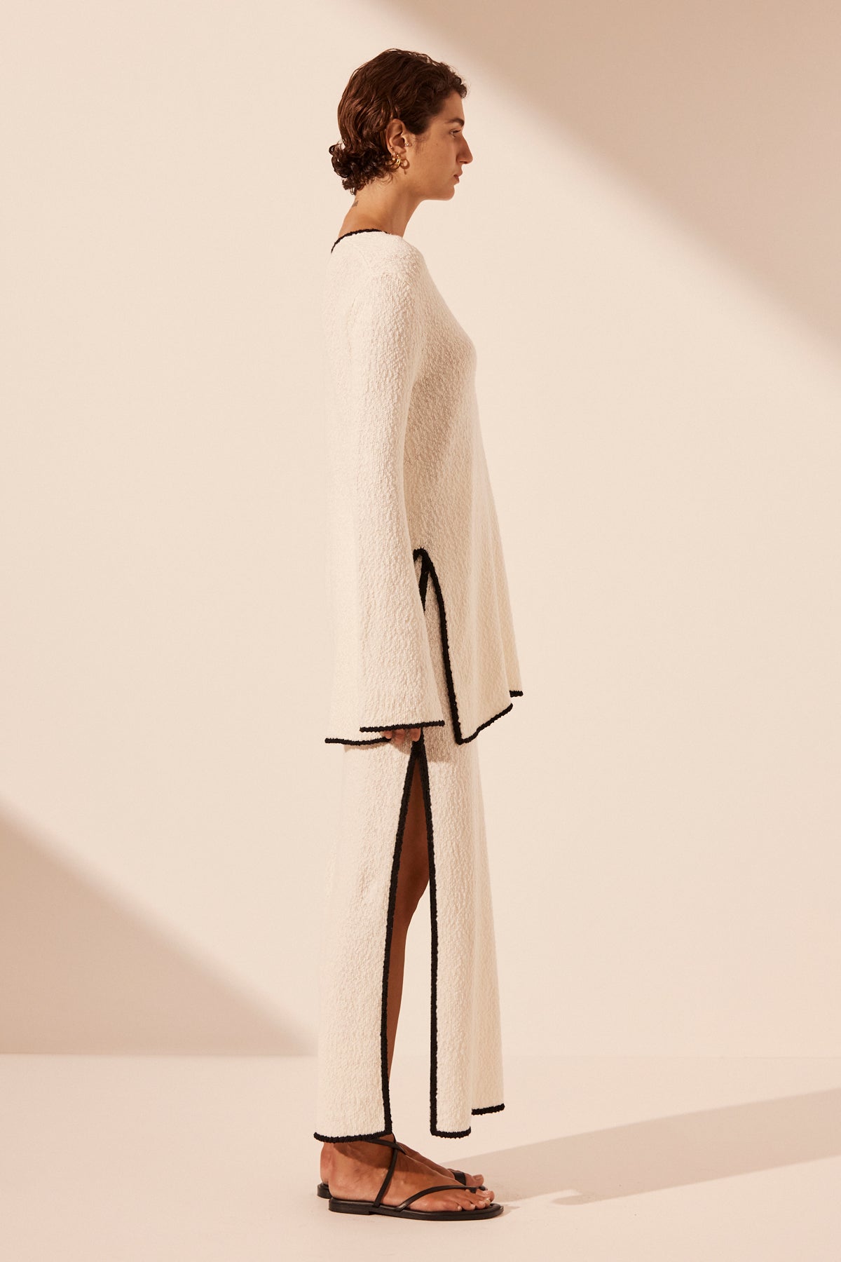 LENA PLUNGED LONG SLEEVE TOP - IVORY/BLACK_S