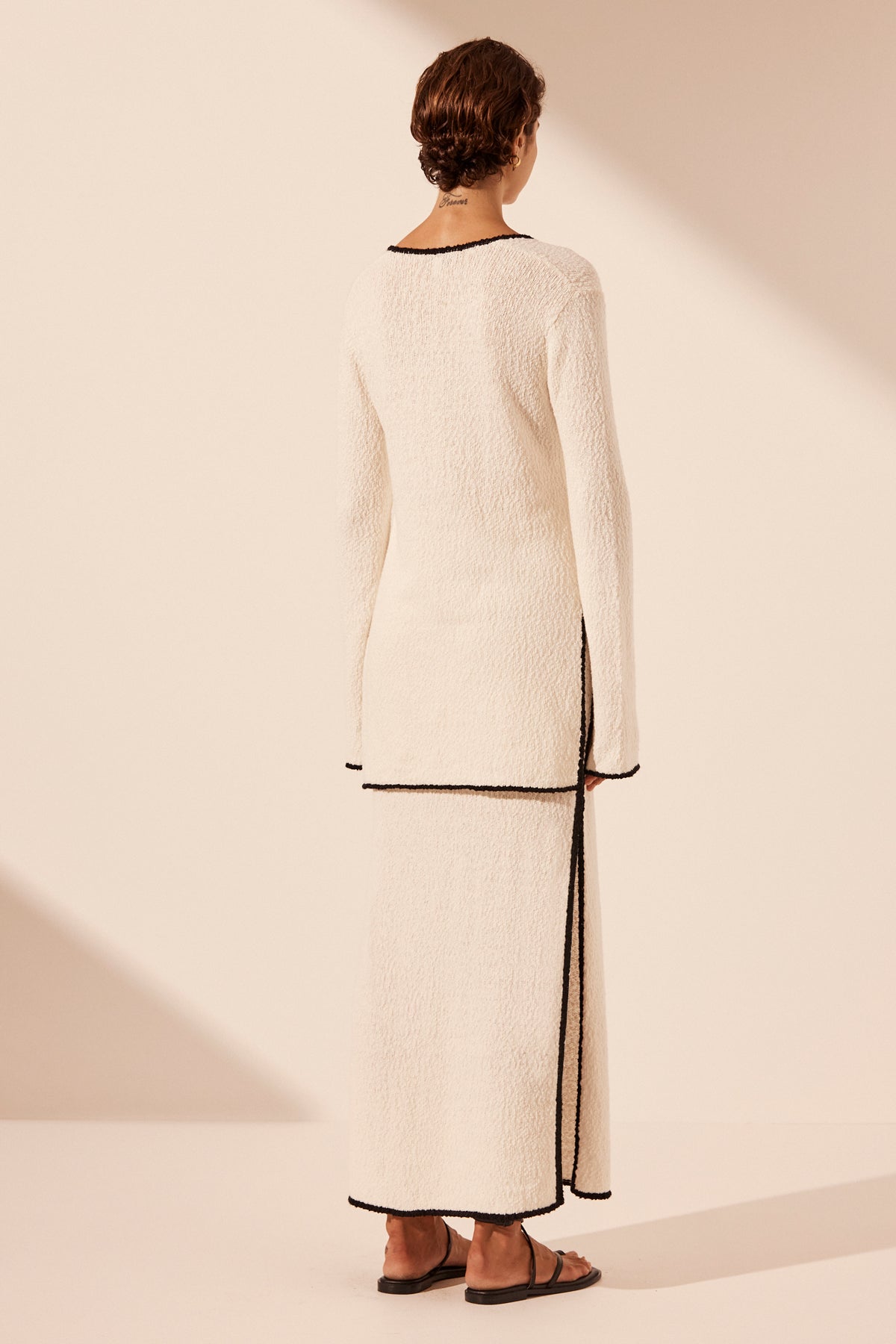 LENA PLUNGED LONG SLEEVE TOP - IVORY/BLACK_B