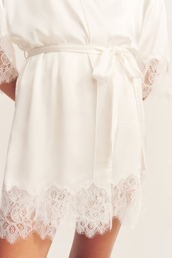 LUSTRE LACE ROBE - IVORY_SW