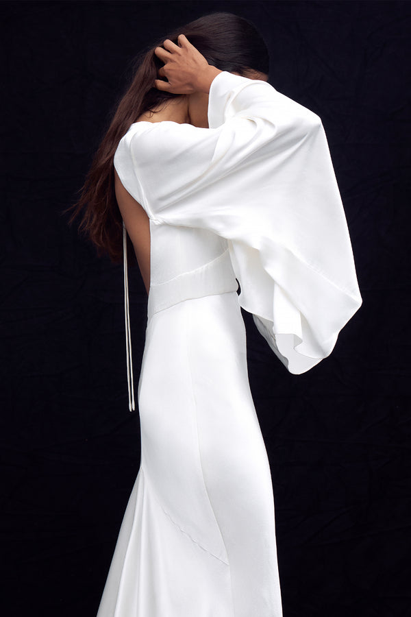 LA LUNE BACKLESS GOWN - WHITE_C