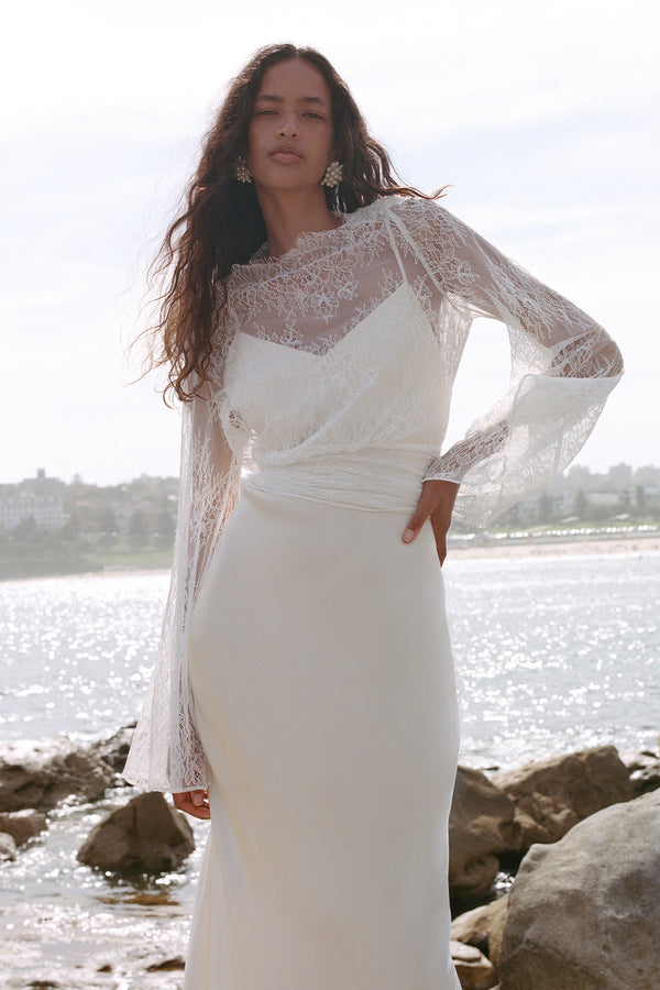 LAMBENT LACE LONG SLEEVE TIE TOP