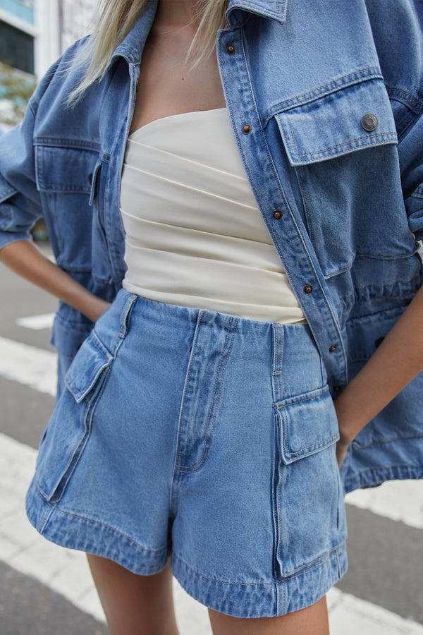 STELLA--Patch-Pocket-Shorts_e36ac05e-2c31-40ce-99c2-f99cad321c22_C